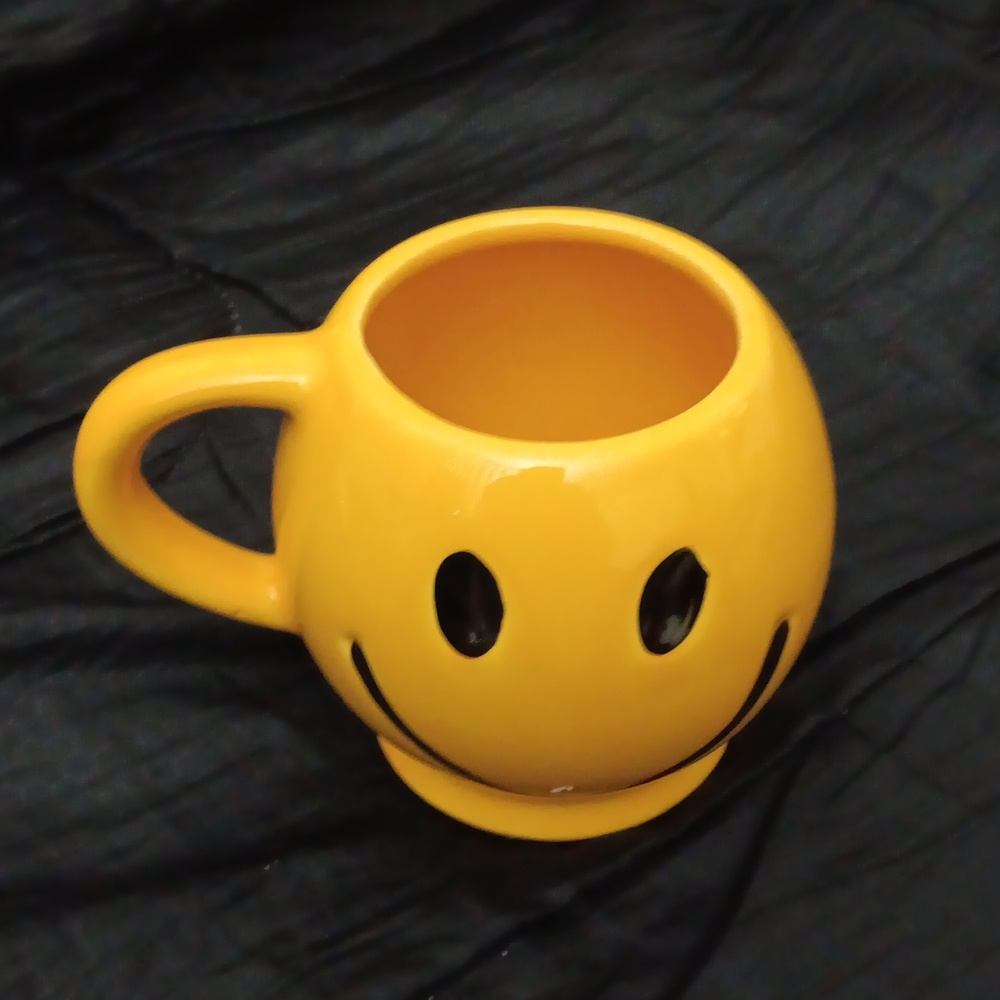 Vintage McCoy Happy Face Mug